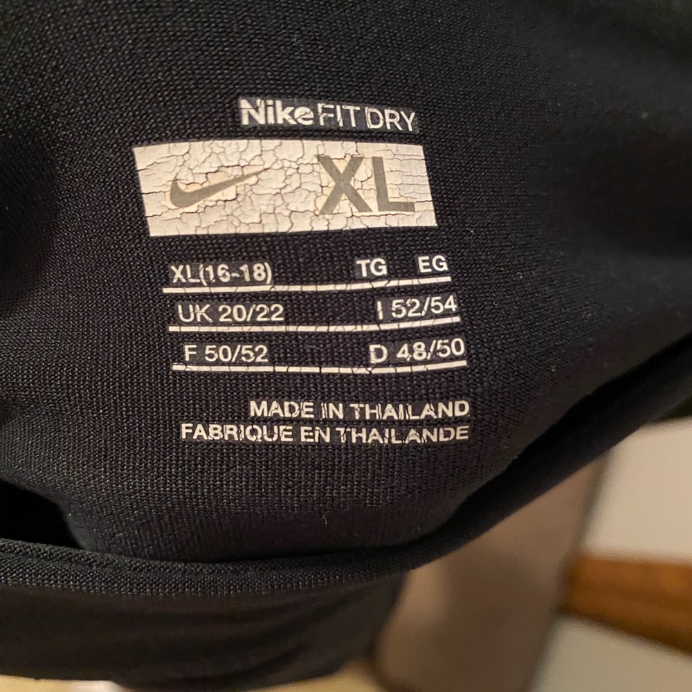 Nike Dry Fit Womens XL Stretch Knee Length Athletic Pants Black - Picture 4 of 7